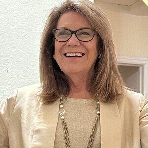 Meet your Posher, Miki